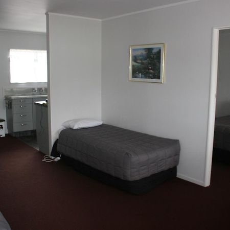 Burgundy Rose Motel Whangarei Zewnętrze zdjęcie
