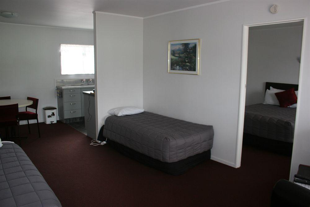 Burgundy Rose Motel Whangarei Zewnętrze zdjęcie
