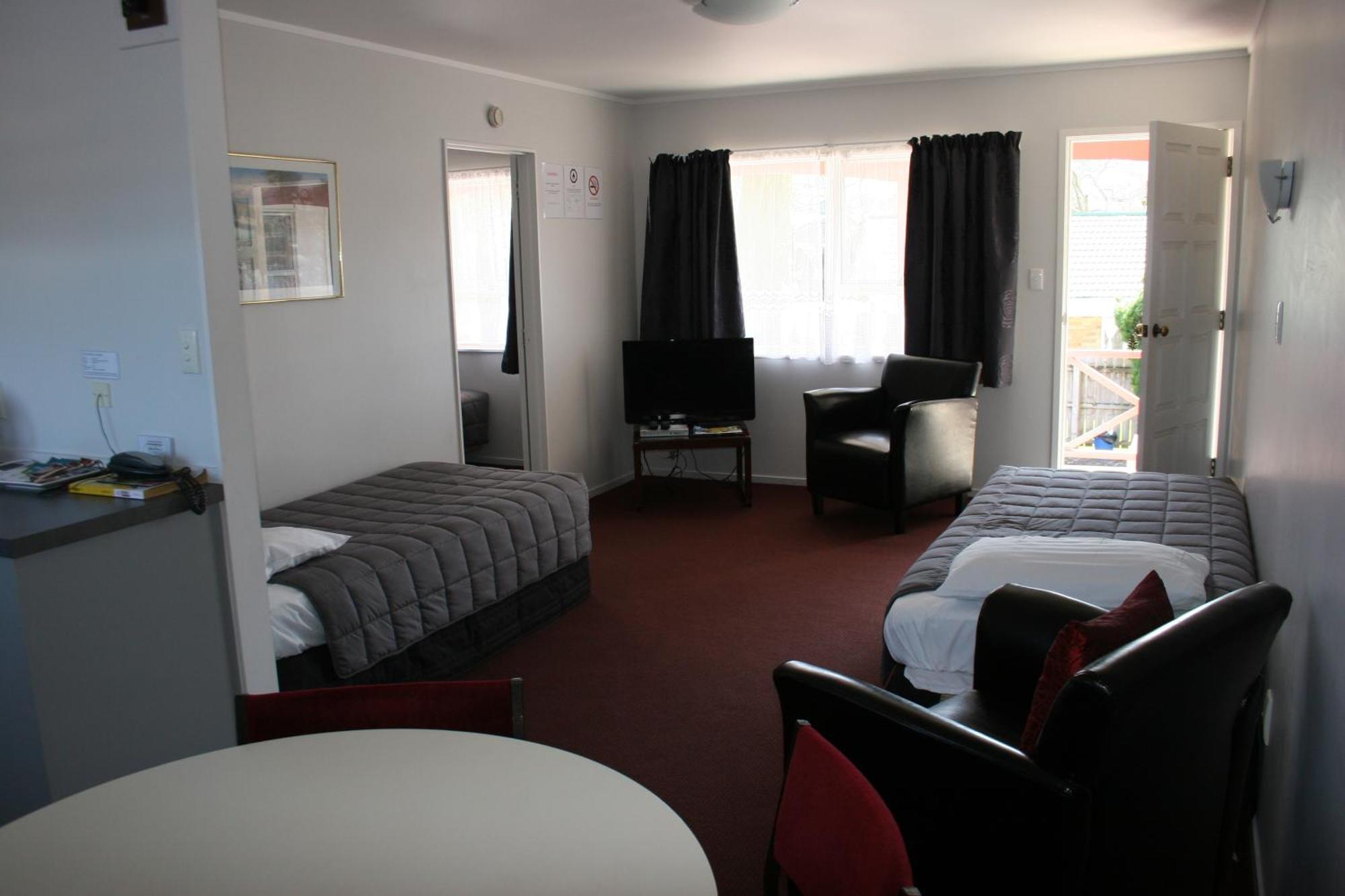 Burgundy Rose Motel Whangarei Zewnętrze zdjęcie