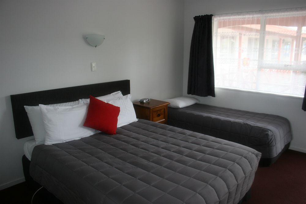 Burgundy Rose Motel Whangarei Zewnętrze zdjęcie